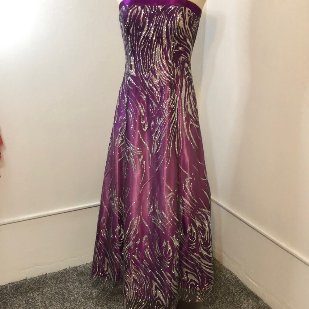 N V couture size 8 formal gown